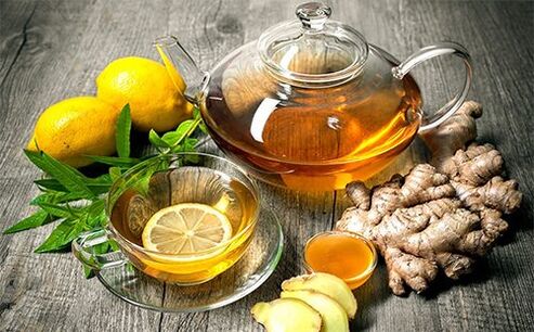 用柠檬和生姜茶